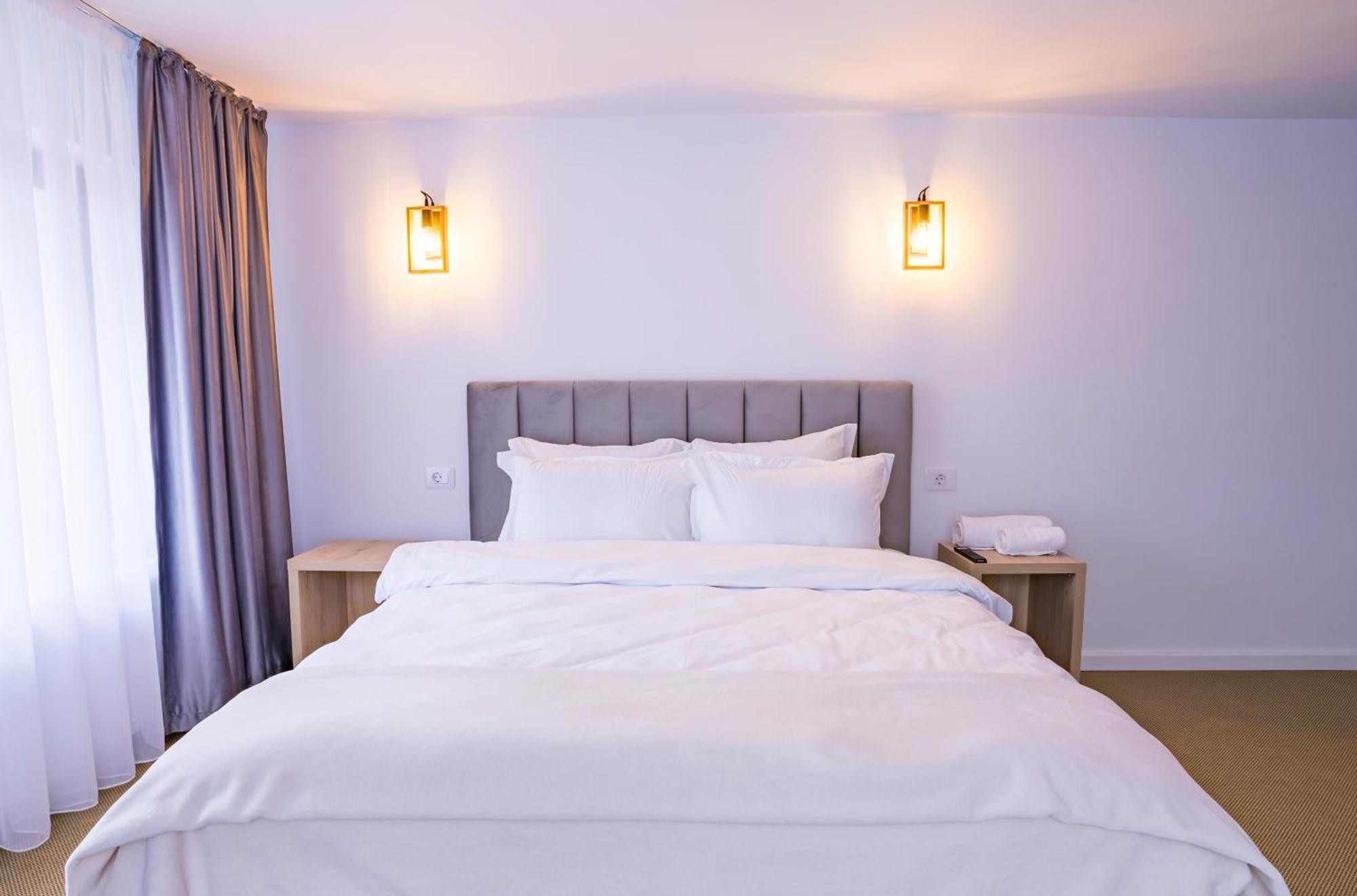 Casa Zuz Voronet Hotel Gura Humorului Buitenkant foto