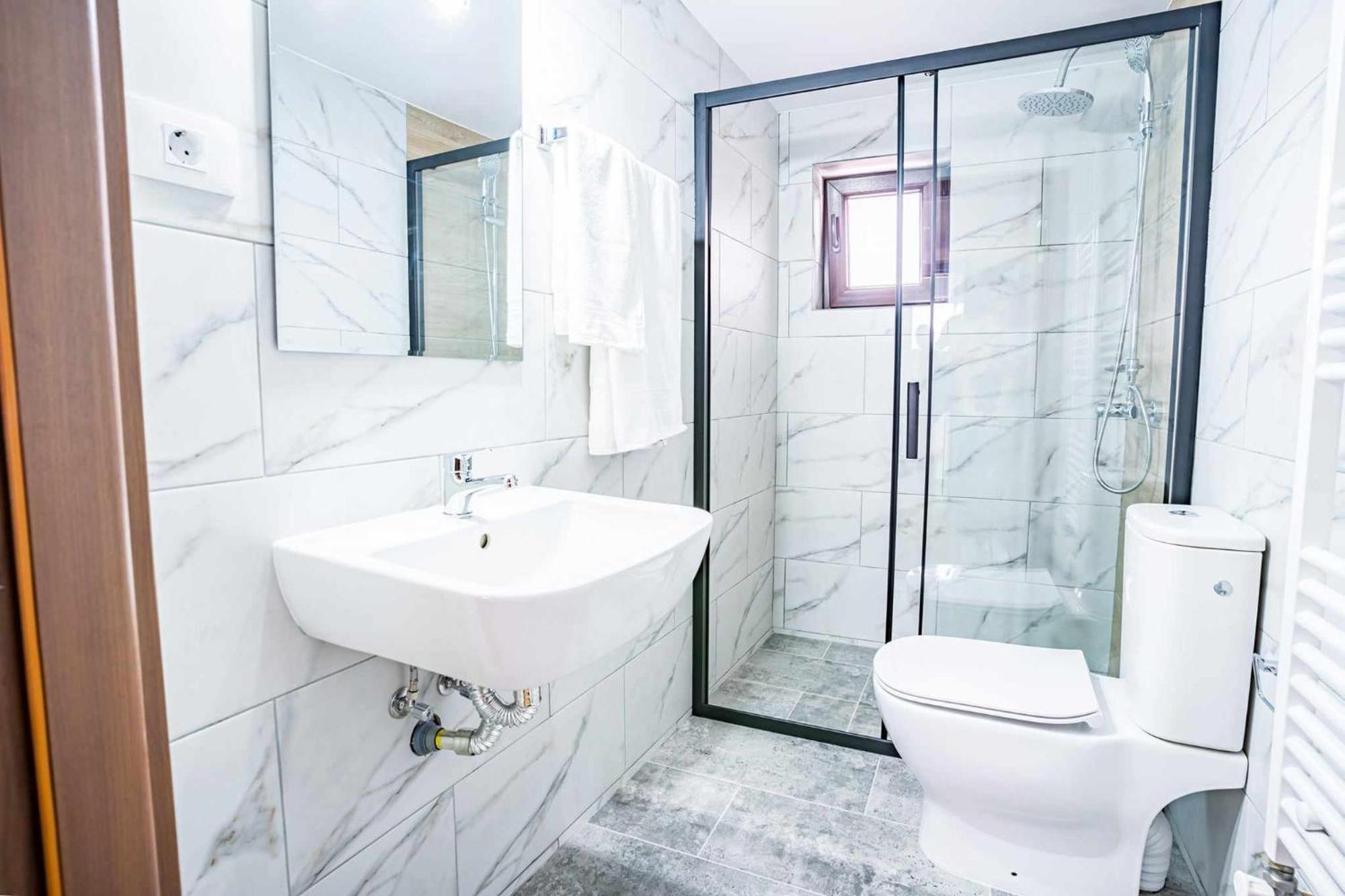Casa Zuz Voronet Hotel Gura Humorului Buitenkant foto