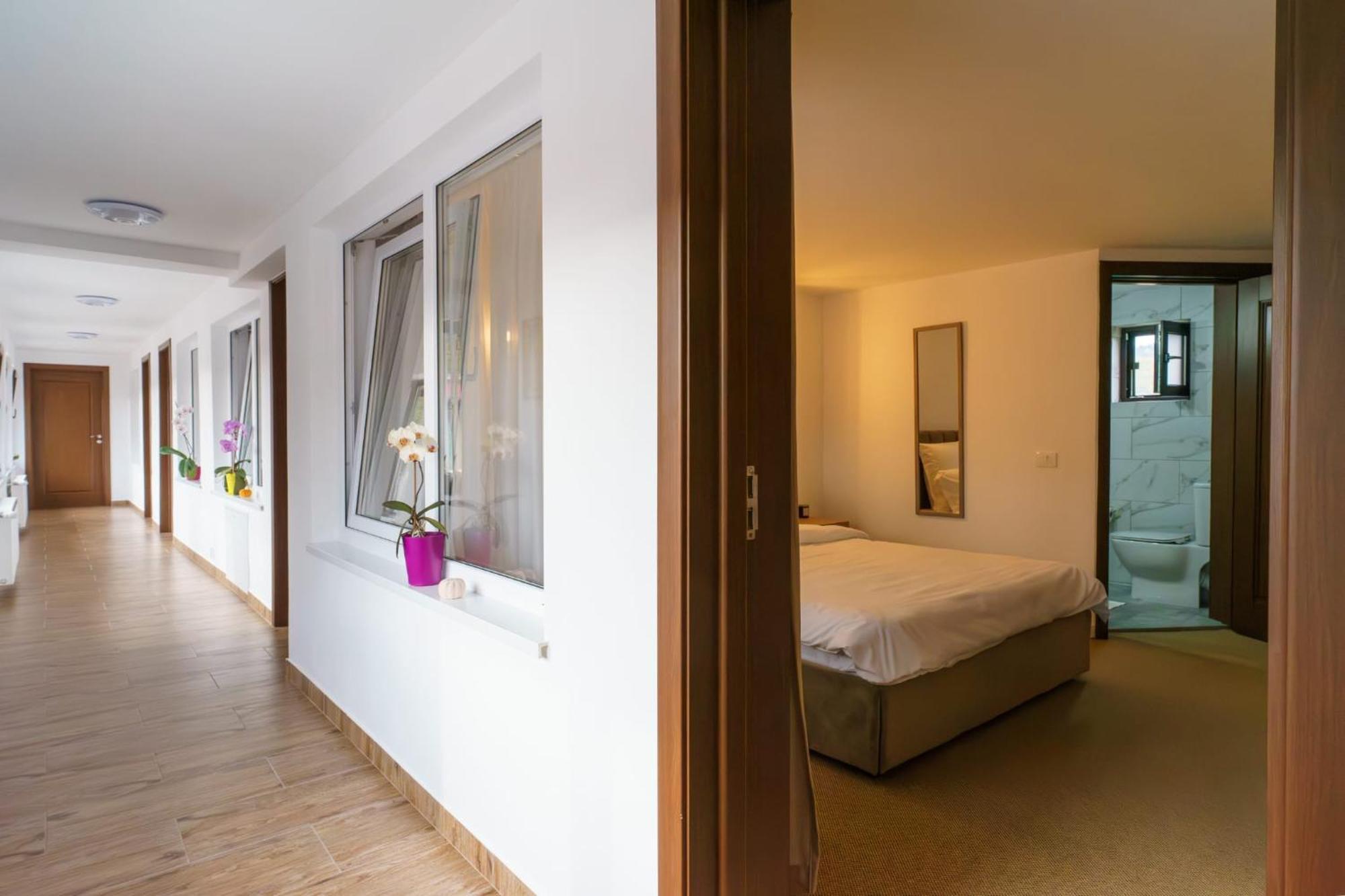 Casa Zuz Voronet Hotel Gura Humorului Buitenkant foto