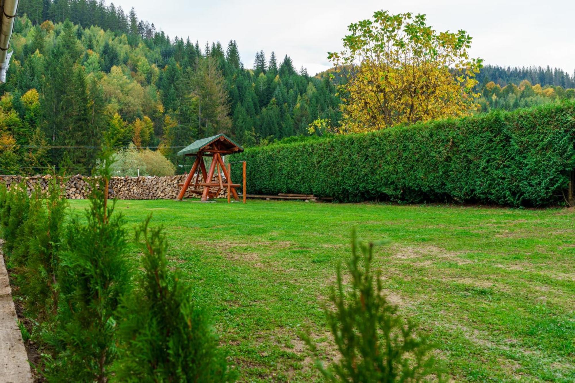 Casa Zuz Voronet Hotel Gura Humorului Buitenkant foto